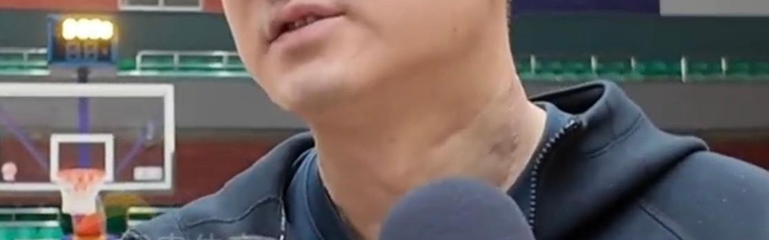 小金体育官方网站-备战山东！萨姆纳与萨林杰未随队，杜锋提伤病直指困难！